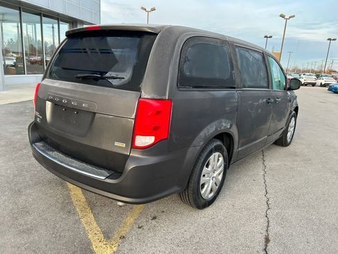Used 2019 Dodge Grand Caravan SE w/ UConnect Hands-Free Group image 7