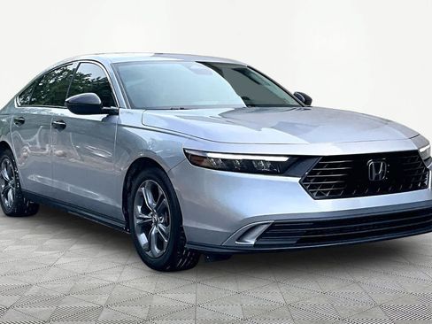 Used 2024 Honda Accord EX image 3