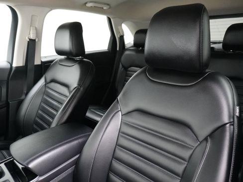 Used 2020 Ford Edge SEL w/ Convenience Package image 7