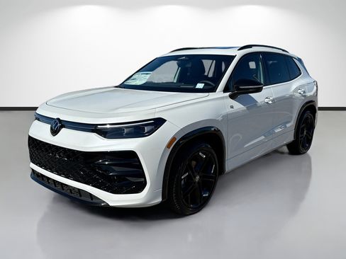 New 2026 Volkswagen Tiguan SE R-Line FWD image 7