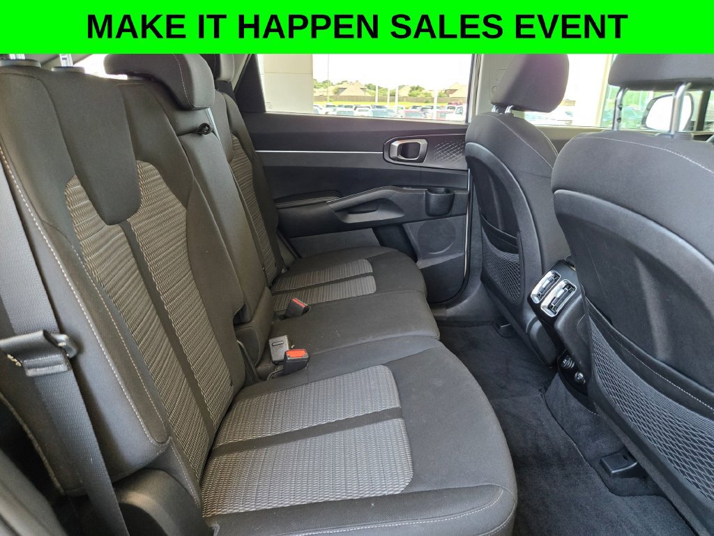 Used 2023 Kia Sorento LX AWD/4WD image 25
