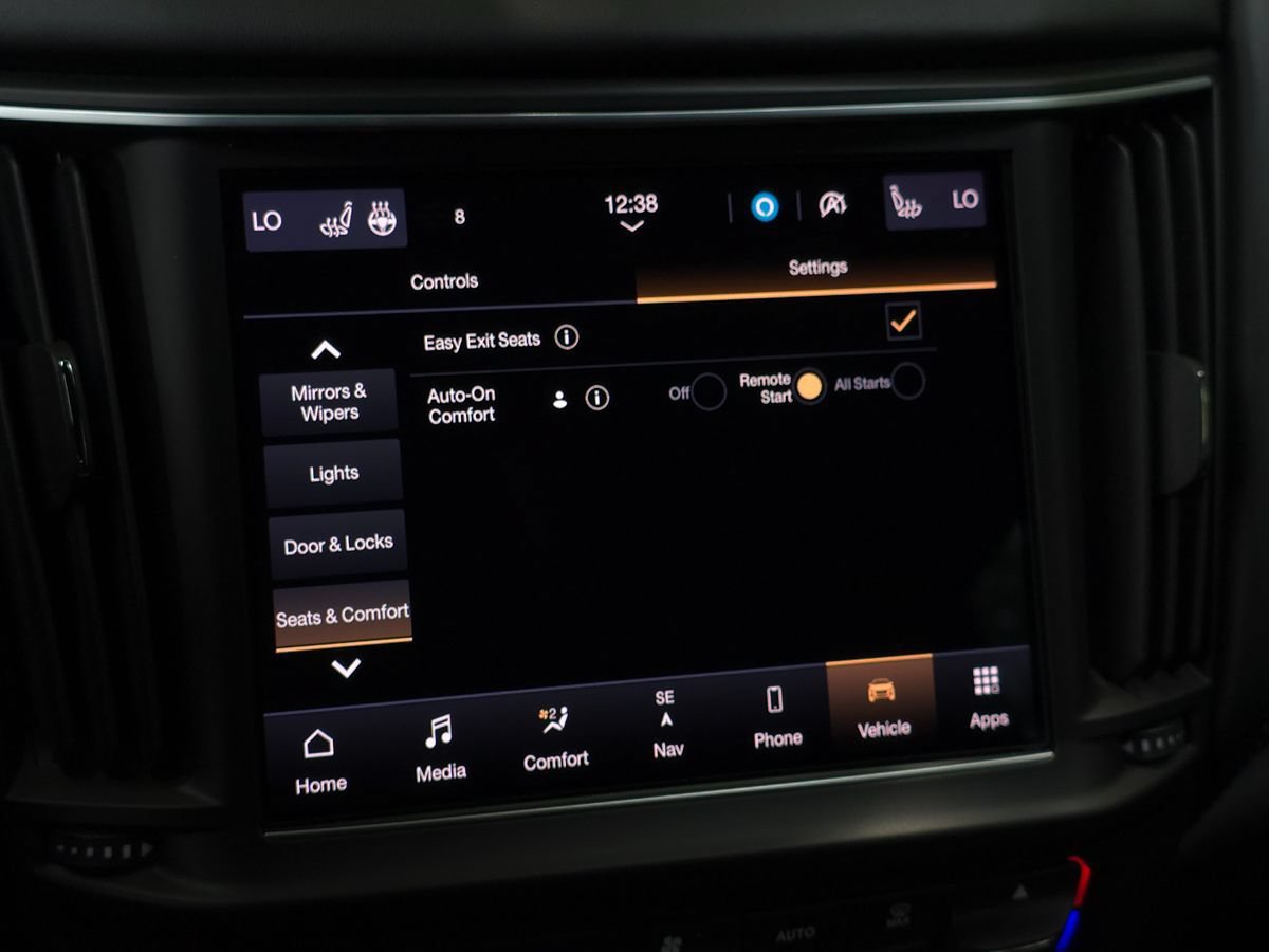 Used 2023 Maserati Levante Modena AWD/4WD image 43