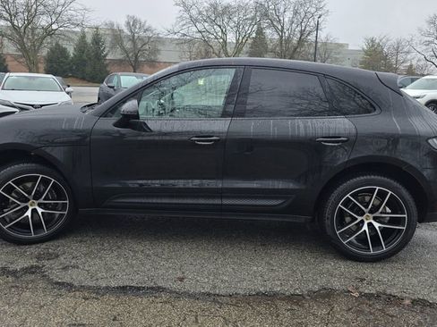 Used 2022 Porsche Macan image 16
