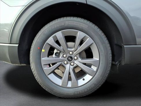Used 2026 Ford Explorer Active w/ Active Comfort Package AWD/4WD image 7