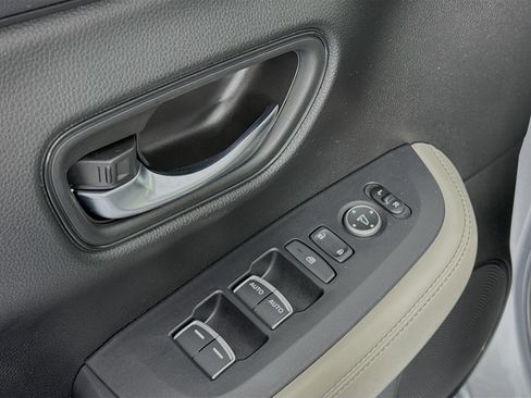 Certified 2023 Honda HR-V EX-L image 17