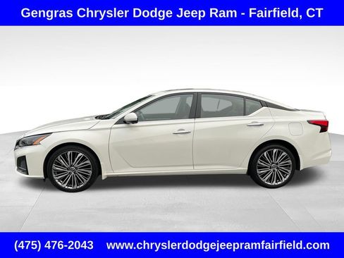 Used 2023 Nissan Altima 2.5 SL AWD/4WD image 4