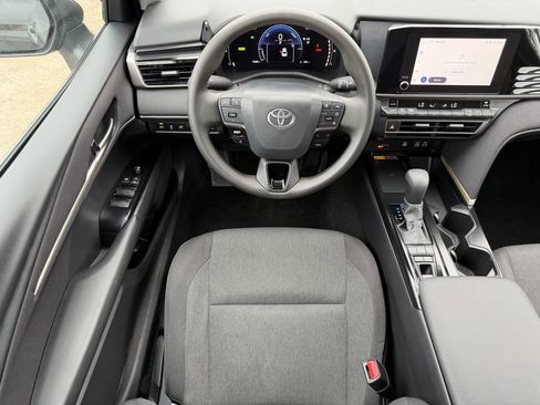 Used 2026 Toyota Camry LE FWD image 14