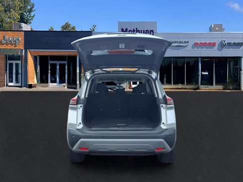 Used 2023 Nissan Rogue SV AWD/4WD image 11