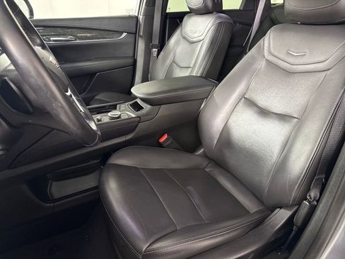Used 2021 Cadillac XT5 Premium Luxury image 11