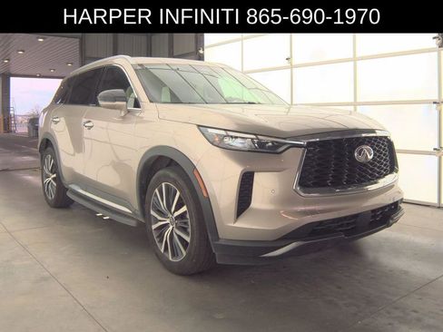 Used 2025 INFINITI QX60 Sensory w/ Vision Package image 4