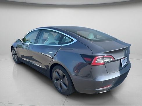 Used 2020 Tesla Model 3 Standard Range Plus RWD image 8