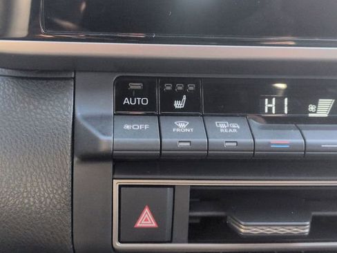 Certified 2025 Toyota Camry SE image 24