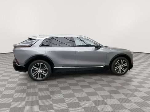 New 2025 Cadillac Lyriq Luxury image 40