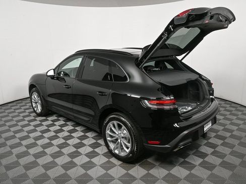Used 2025 Porsche Macan image 33