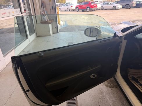 Used 2022 Dodge Challenger R/T w/ Plus Package image 8