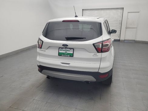 Used 2017 Ford Escape SE FWD image 7