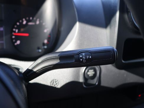 Used 2019 Mercedes-Benz Sprinter 2500 image 34