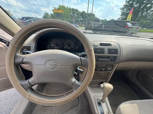 Used 2002 Toyota Corolla S FWD image 17