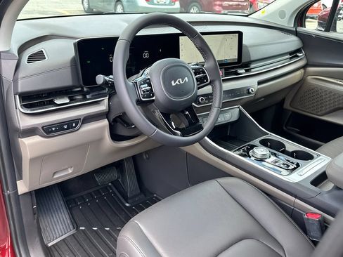 Certified 2026 Kia Carnival EX FWD image 18