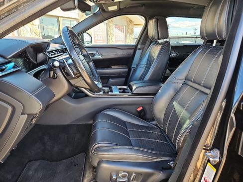 Used 2018 Land Rover Range Rover Velar R-Dynamic SE image 11