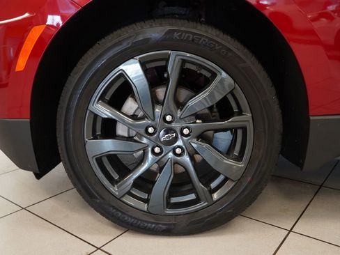 Used 2023 Chevrolet Equinox RS w/ RS Leather Package image 18