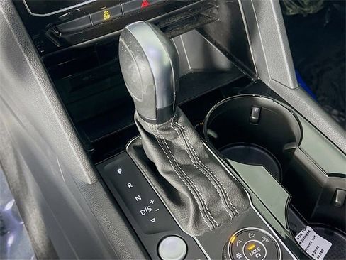 Used 2023 Volkswagen Atlas SE image 23