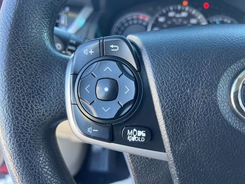 Used 2014 Toyota Camry SE image 14