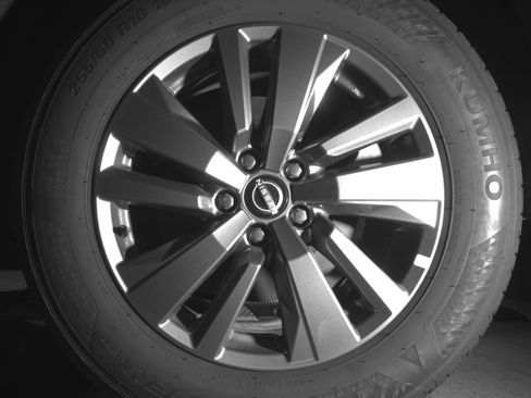 Used 2025 Nissan Pathfinder SV image 14