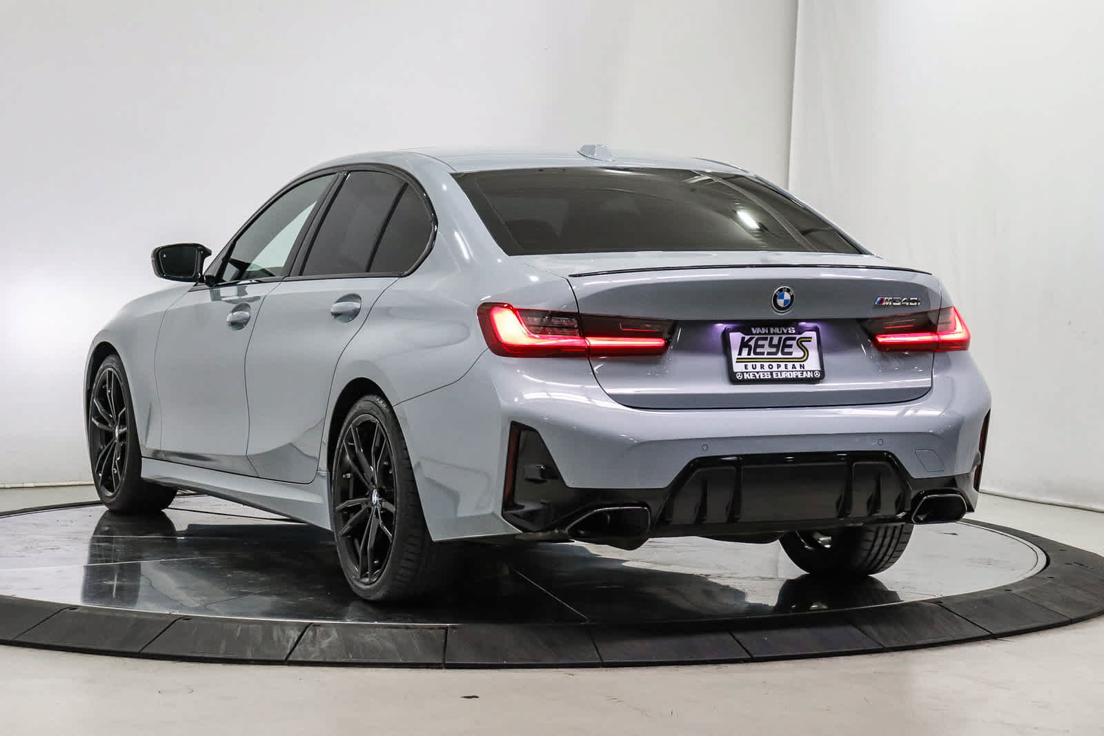 Used 2024 BMW M340i w/ Premium Package RWD image 4