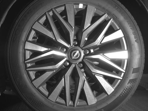 Used 2025 Nissan Altima 2.5 SV FWD image 14