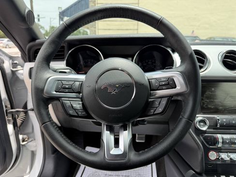 Used 2015 Ford Mustang Premium RWD image 16