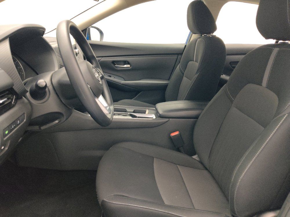 Used 2025 Nissan Sentra SV FWD image 17