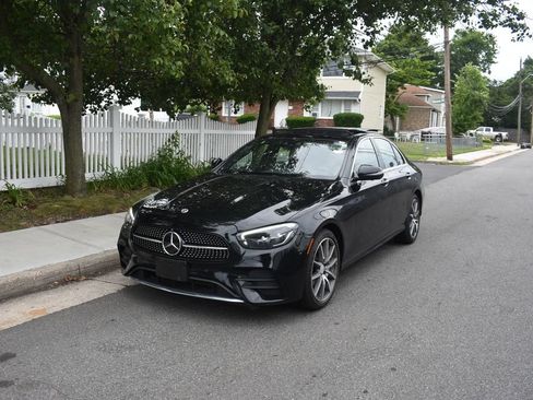 Used 2023 Mercedes-Benz E 350 4MATIC Sedan w/ Premium Package image 2