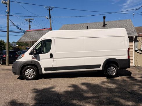 Used 2015 RAM ProMaster 2500 w/ Mopar Trailer Tow Group FWD image 3