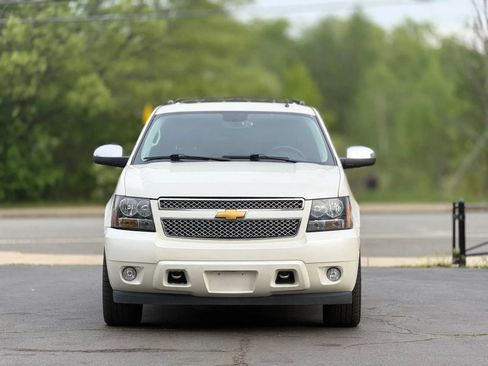 Used 2014 Chevrolet Suburban LTZ AWD/4WD image 2