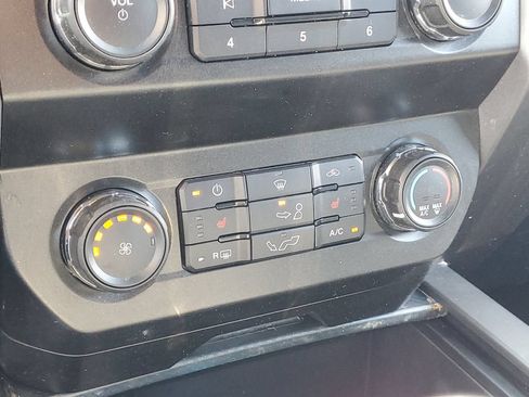 Used 2019 Ford F150 XLT w/ Equipment Group 302A Luxury AWD/4WD image 25
