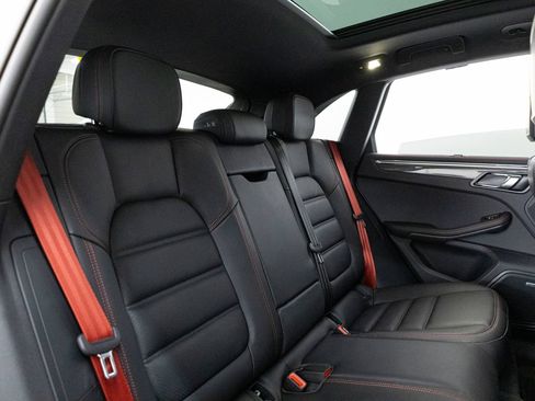 Certified 2026 Porsche Macan GTS AWD/4WD image 36