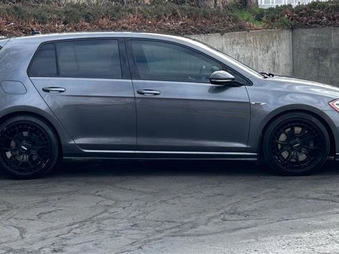 Used 2019 Volkswagen Golf R 4-Door image 6