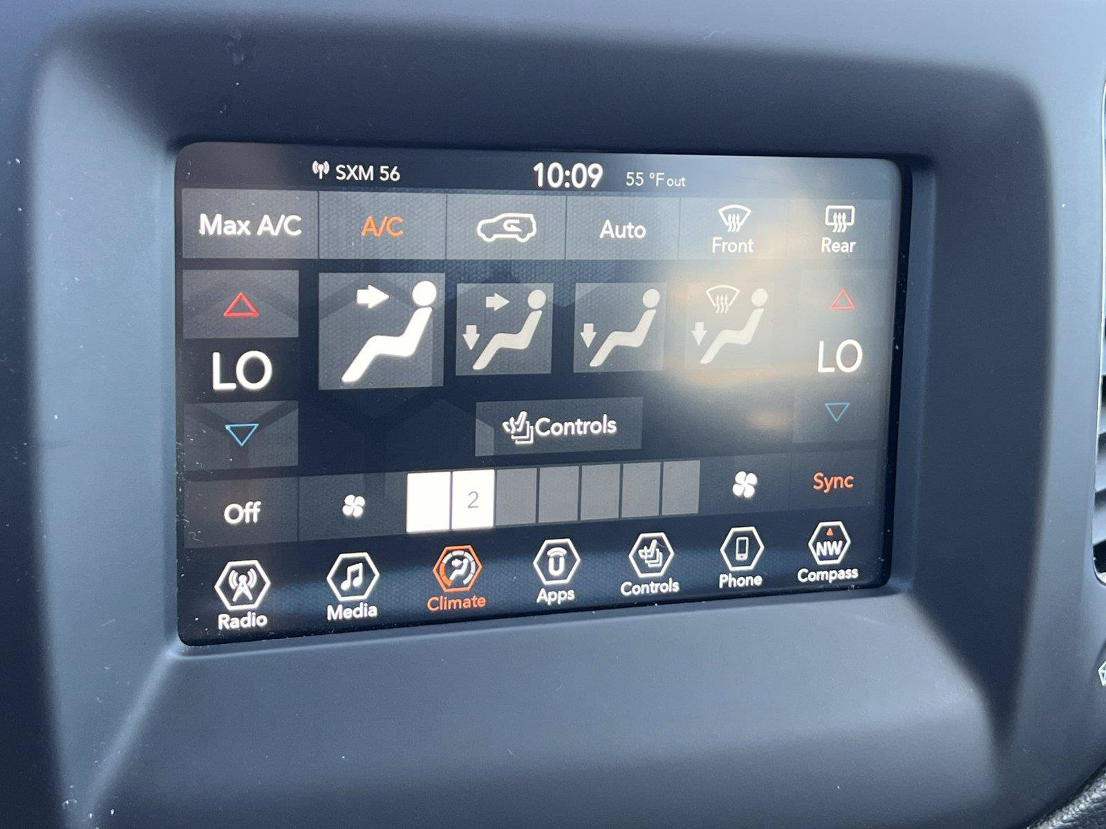 Used 2019 Jeep Compass Latitude w/ Popular Equipment Group AWD/4WD image 23