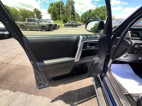 Used 2024 Toyota 4Runner Limited AWD/4WD image 12