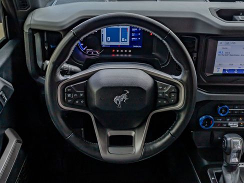 Used 2022 Ford Bronco Black Diamond w/ Sasquatch Package image 19