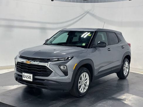 Used 2024 Chevrolet TrailBlazer LS w/ LS Convenience Package AWD/4WD image 8