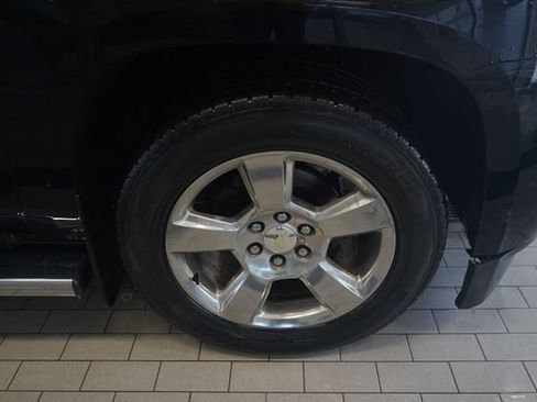 Used 2017 Chevrolet Suburban Premier image 17