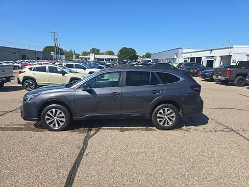 Used 2024 Subaru Outback Premium AWD/4WD image 10