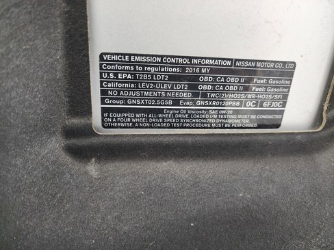 Used 2016 Nissan Rogue SV image 19