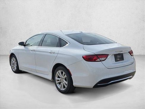 Used 2015 Chrysler 200 Limited w/ Convenience Group image 4