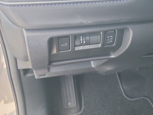 Certified 2025 Subaru Forester Premium AWD/4WD image 22