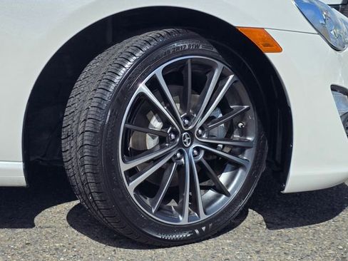 Used 2015 Scion FR-S image 23