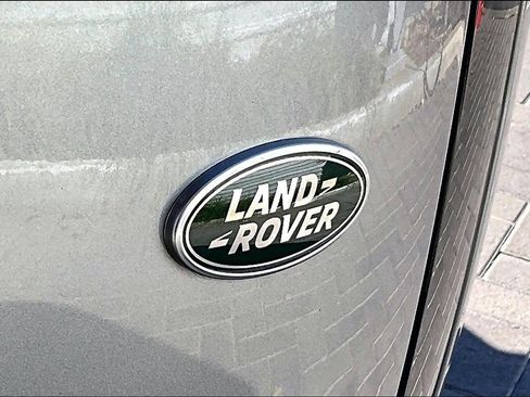 Used 2023 Land Rover Range Rover SE image 8