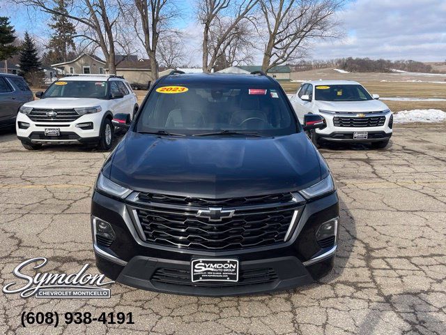 Used 2023 Chevrolet Traverse Premier w/ Redline Edition AWD/4WD image 2
